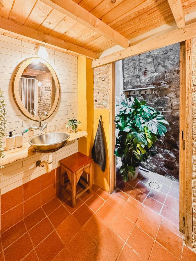 Habitacion Privada, Casa Compartida Con Pareja Private Room, Shared House With A Couple Barcelona Ngoại thất bức ảnh