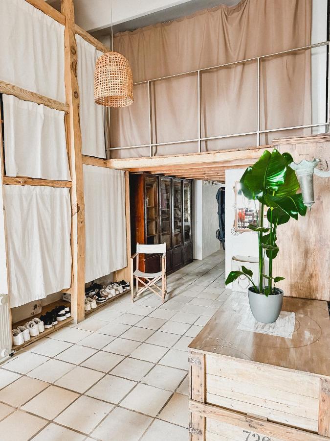 Habitacion Privada, Casa Compartida Con Pareja Private Room, Shared House With A Couple Barcelona Ngoại thất bức ảnh