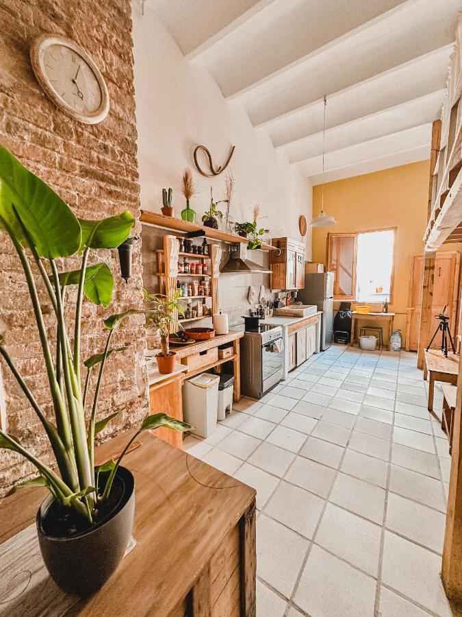 Habitacion Privada, Casa Compartida Con Pareja Private Room, Shared House With A Couple Barcelona Ngoại thất bức ảnh